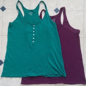 Bundle of old navy tank tops size medium